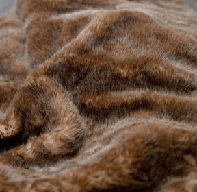 Saia de árvore de pelo sintético de granito King de 48 cm