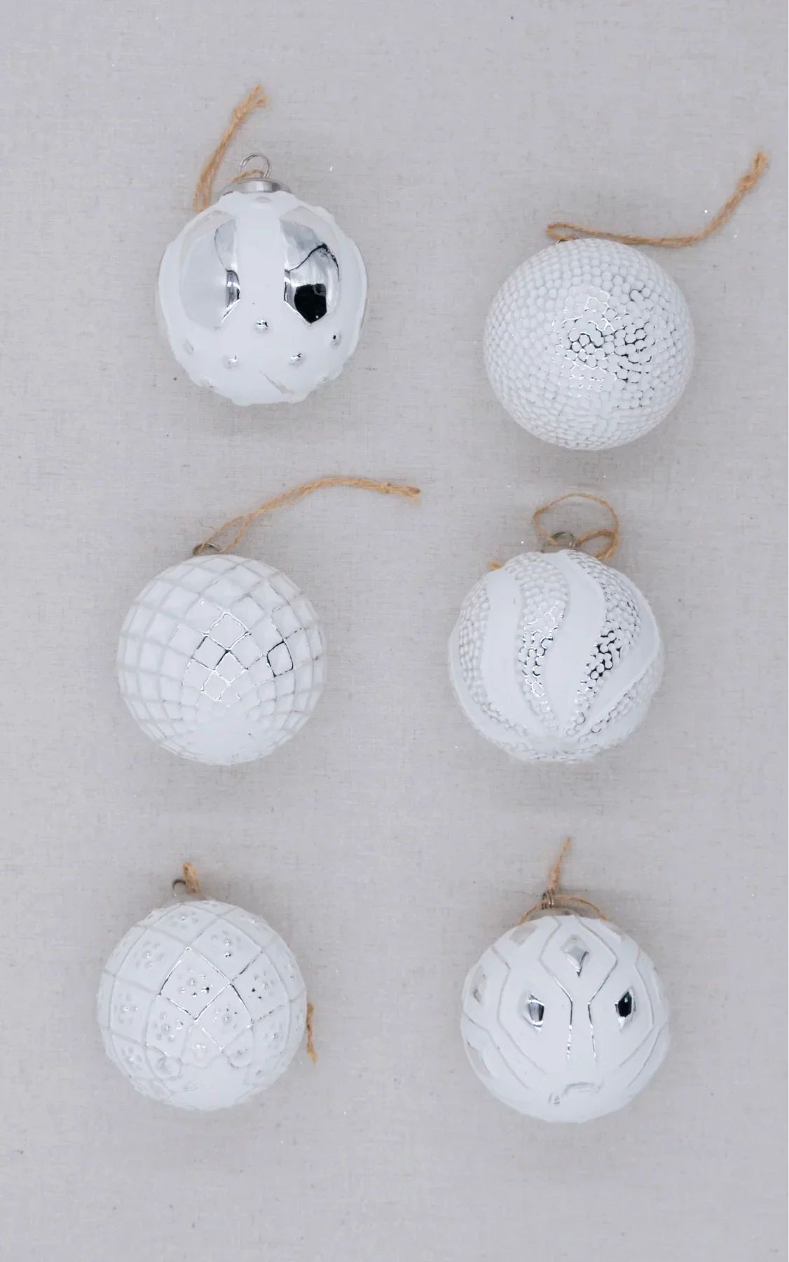 Conjunto de enfeites de vidro branco envelhecido (pacote com 6)