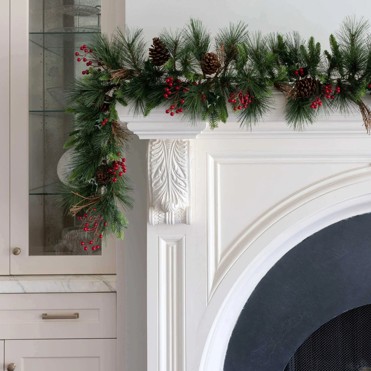 Guirlanda de sequoia com 70 luzes LED brancas quentes (operada por bateria)