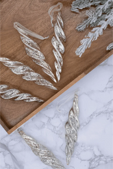 Conjunto de enfeites de vidro Silver Twists (pacote com 6)